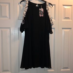 Aofur black dress size Large